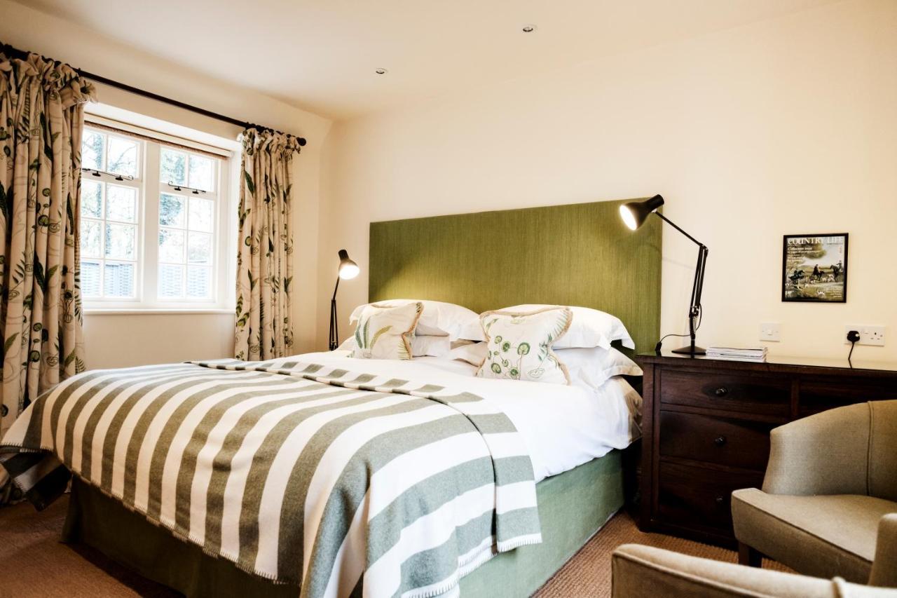 The Hare & Hounds Hotel Tetbury Extérieur photo