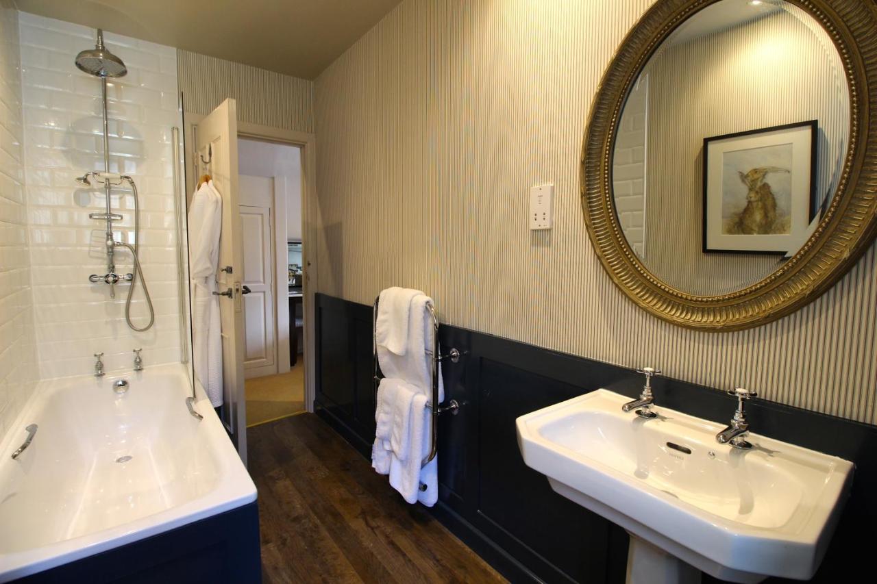 The Hare & Hounds Hotel Tetbury Extérieur photo