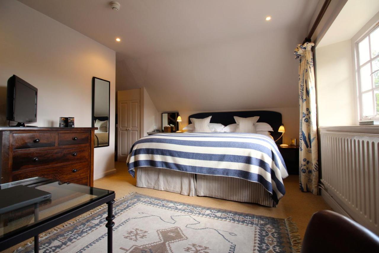 The Hare & Hounds Hotel Tetbury Extérieur photo