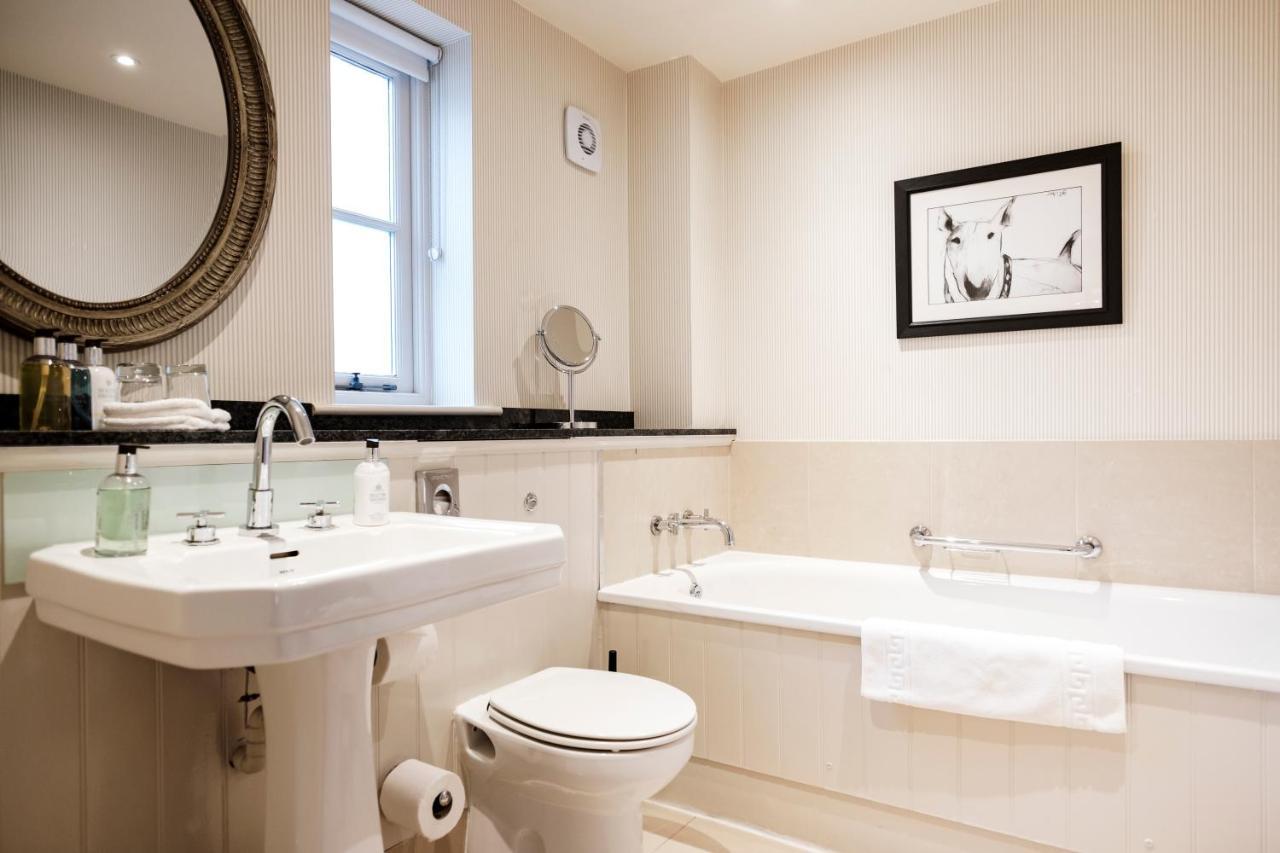 The Hare & Hounds Hotel Tetbury Extérieur photo