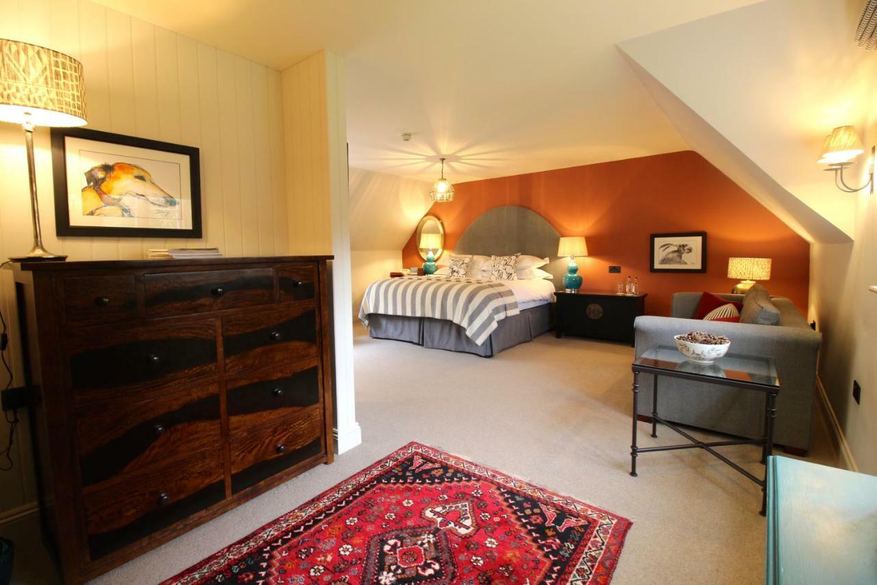 The Hare & Hounds Hotel Tetbury Extérieur photo