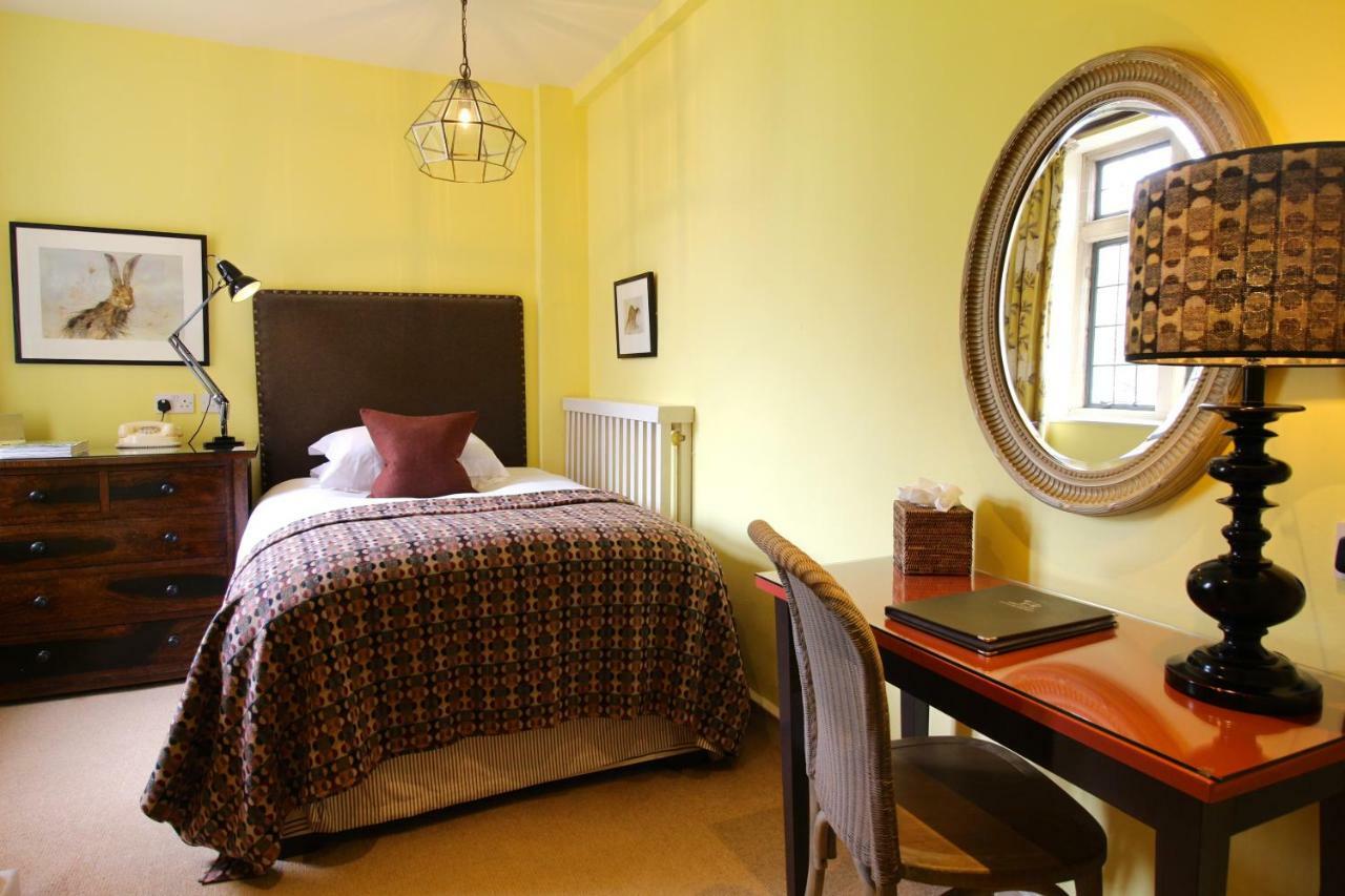 The Hare & Hounds Hotel Tetbury Extérieur photo
